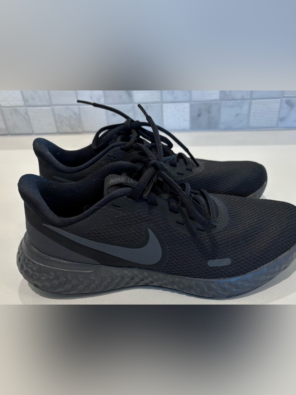 Nike Black Running Shoes – Women’s Size 7